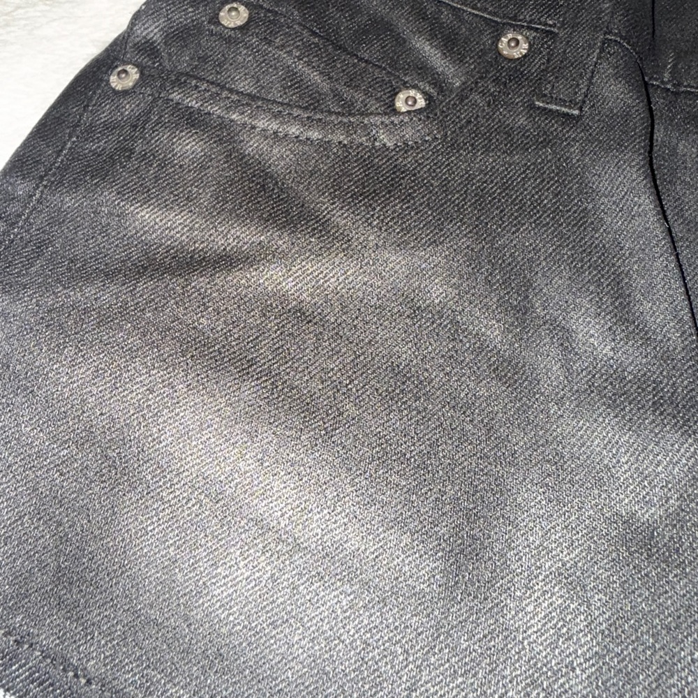 Shorts - Picture 4 of 4
